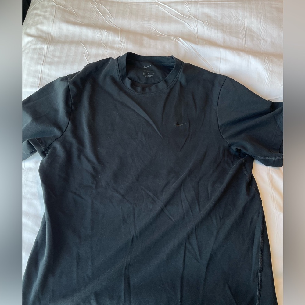Nike Men’s Black Short-Sleeve dri fit Crewneck T-Shirt